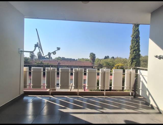 2 BEDROOM FLAT FOR SALE IN THREE RIVERS